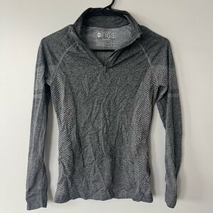FIGS Women's Gray salta under scrub quarter zip